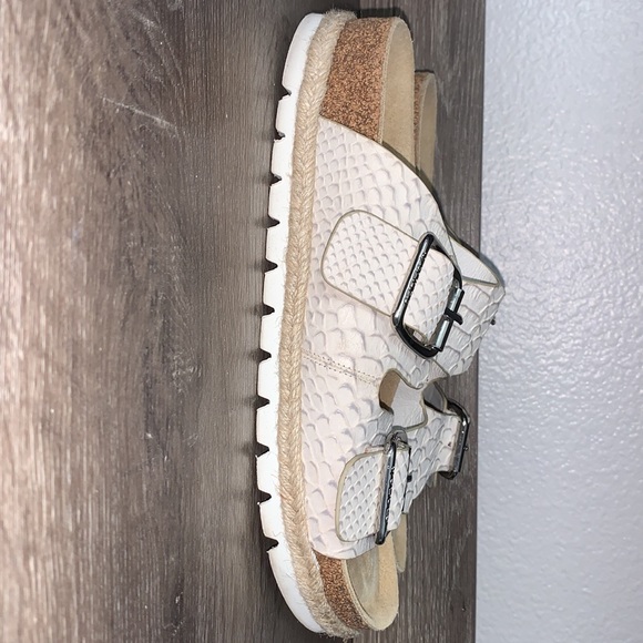 J/SLIDES LEIGTHON SLIDE SANDALS - Picture 3 of 7